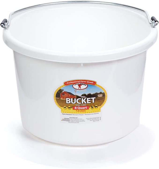Little Giant® Plastic Animal Feed Bucket | Round Plastic Feed Bucket with Metal Handle | Made in USA | 8 Quarts | White