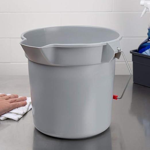 Rubbermaid Commercial Products BRUTE 14 Quart Round Bucket Gray Heavy-Duty Construction for Professional/Janitorial Cleaners