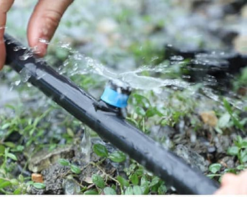 100pcs Drip Emitters Fan Shape Water Flow Adjustable for 1/4" Drip Irrigation Tubing, Micro Spray Emitters 360 Degaree Garden Irrigation Sprayer for Watering System Kit Parts