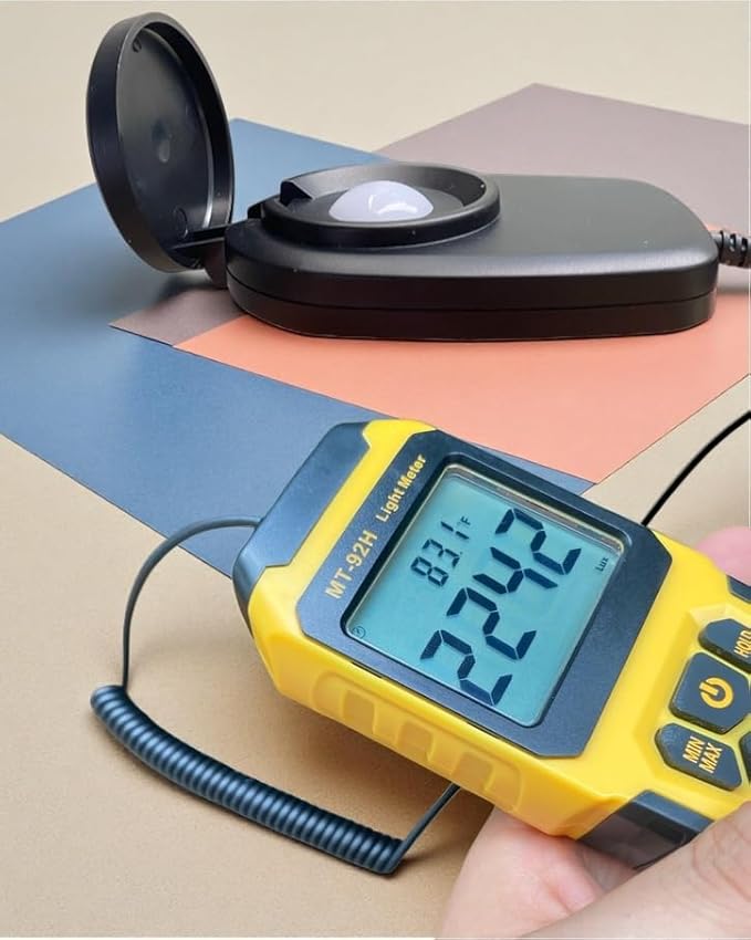 MT-92H Light Meter with Split Sensor Lux/Foot Candles Meter 500ms Refresh Rates Range up to 200,000 Lux Switchable Backlight Temperature Measurer 14℉-140℉