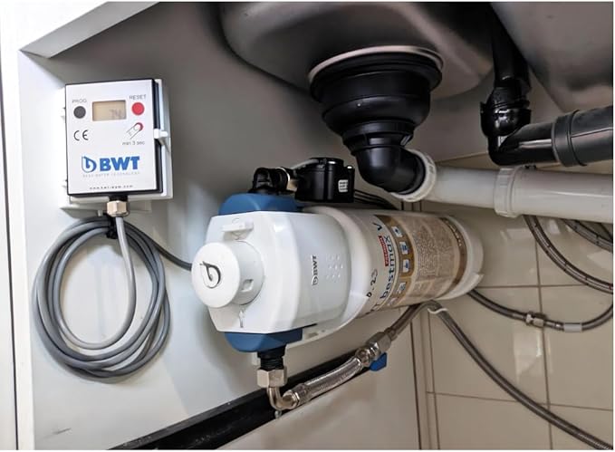 BWT Aquameter LF Water Filter Meter 3/8" with LCD Display – Low Flow (10–100 l/h) – For Espresso Machines – Compatible with BWT Bestmax & Besttaste Filters
