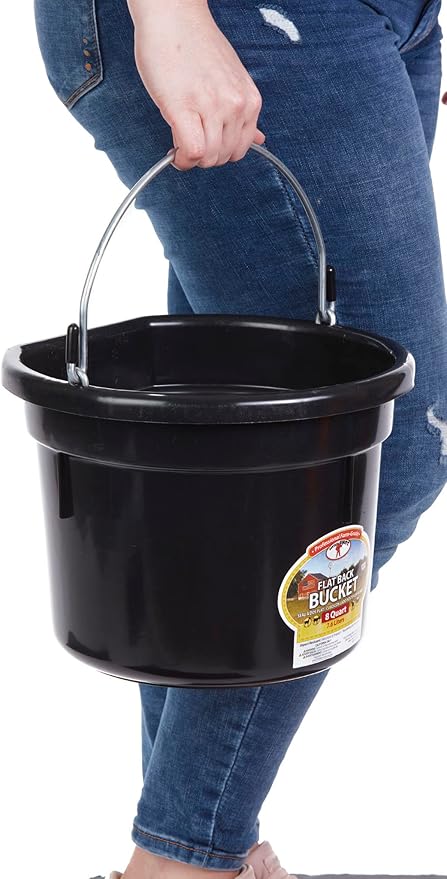Little Giant® Flat Back Plastic Animal Feed Bucket | Animal Feed Bucket with Metal Handle | Horse Stall Feeding and Watering Supplies (Black, 8 Quart)
