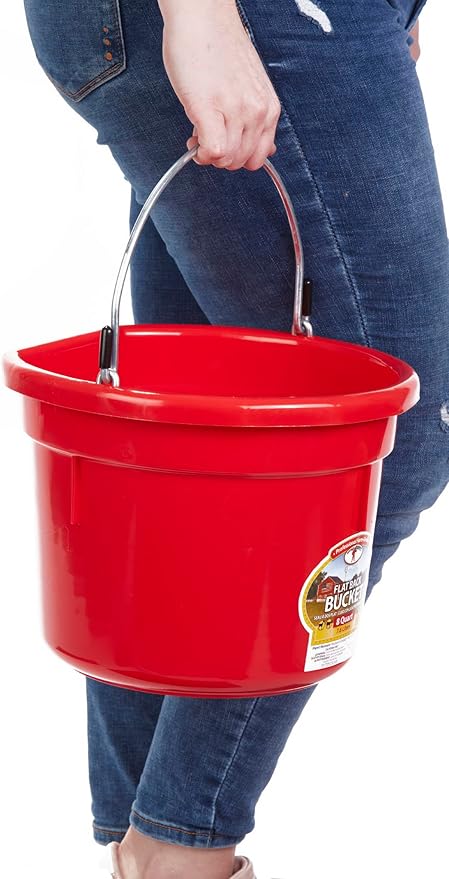 Little Giant® Flat Back Plastic Animal Feed Bucket | Animal Water and Feed Bucket with Metal Handle | 8 Quarts | Red
