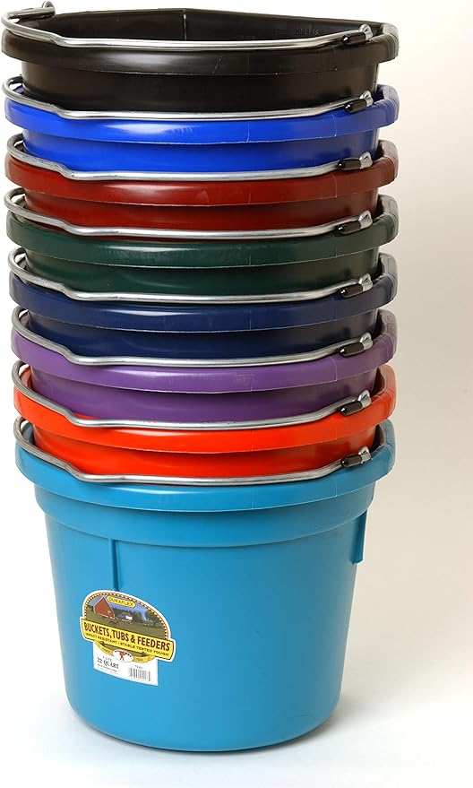 Little Giant® Flat Back Plastic Animal Feed Bucket | Animal Feed Bucket with Metal Handle | Horse Feeder & Waterer Pail | 22 Quarts | Black