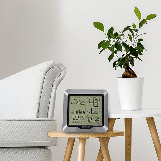 La Crosse Technology Advanced Wireless Weather Station: Dynamic Icons, Barometric Pressure, Atomic Time, Temperature/Humidity Gauge, Recording, Stylish Display, Fast Reception & Long Range (330 Feet)